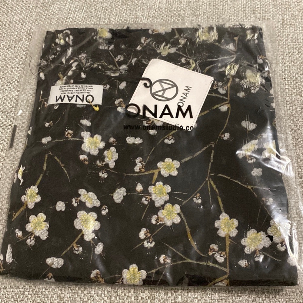 ONAM fleur scarf. Brand new.